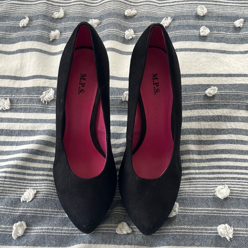 Black heels